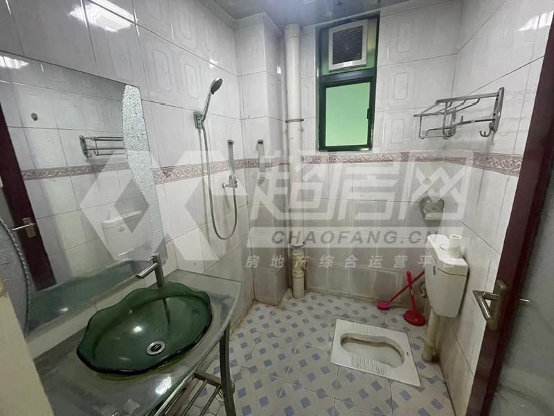 南源花园二手房厨房及卫生间