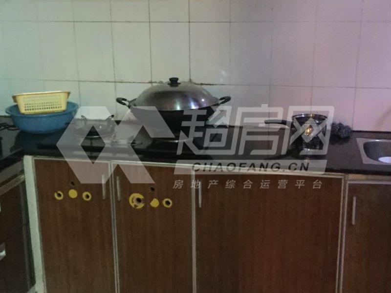 嘉琦豪庭二手房厨房及卫生间