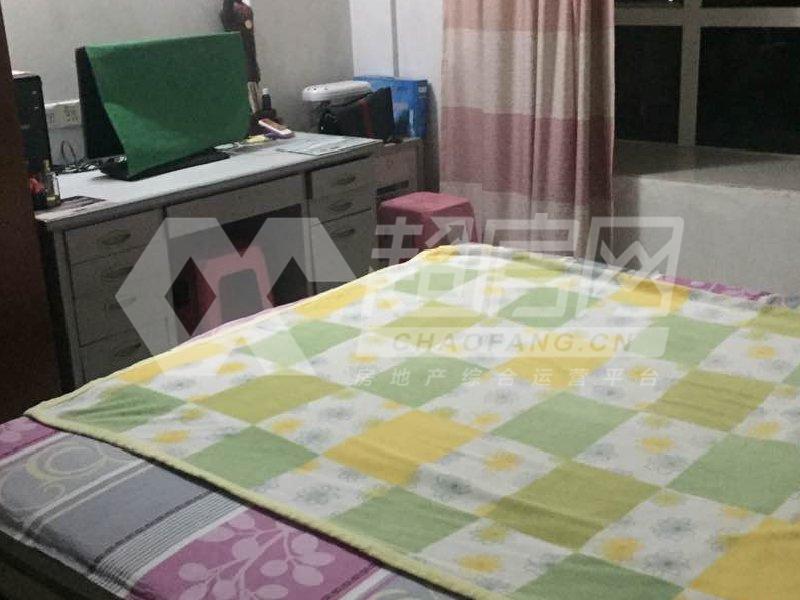 嘉琦豪庭二手房卧室