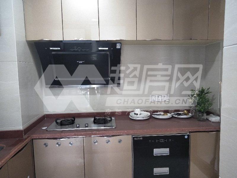 龙湖春江名城出租房厨房及卫生间