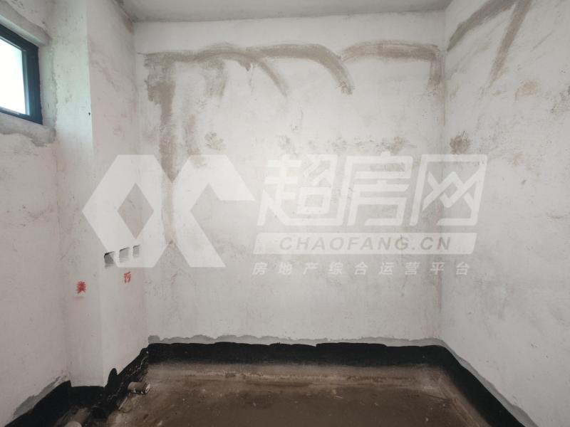 凯丽山庄二手房厨房及卫生间