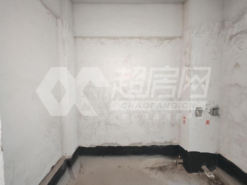 凯丽山庄二手房厨房及卫生间