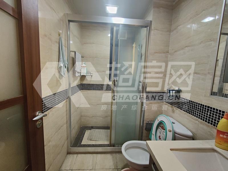 万科沁园二手房厨房及卫生间