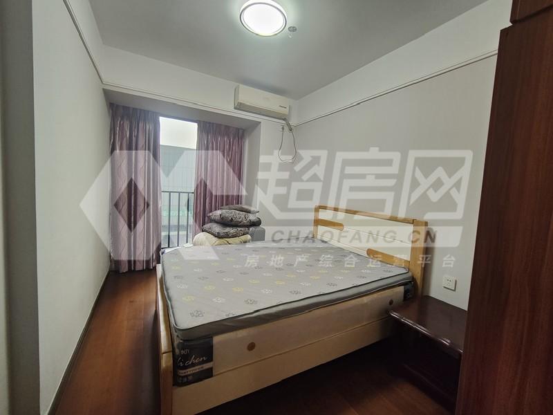 万科沁园二手房卧室