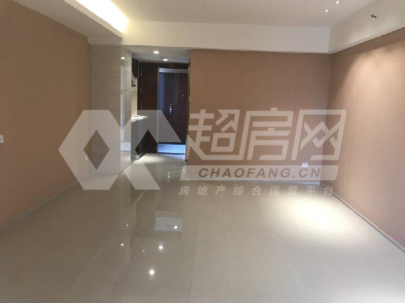 保利中辰大厦二手房客厅