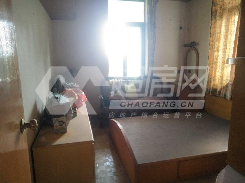 顺糖小区二手房卧室