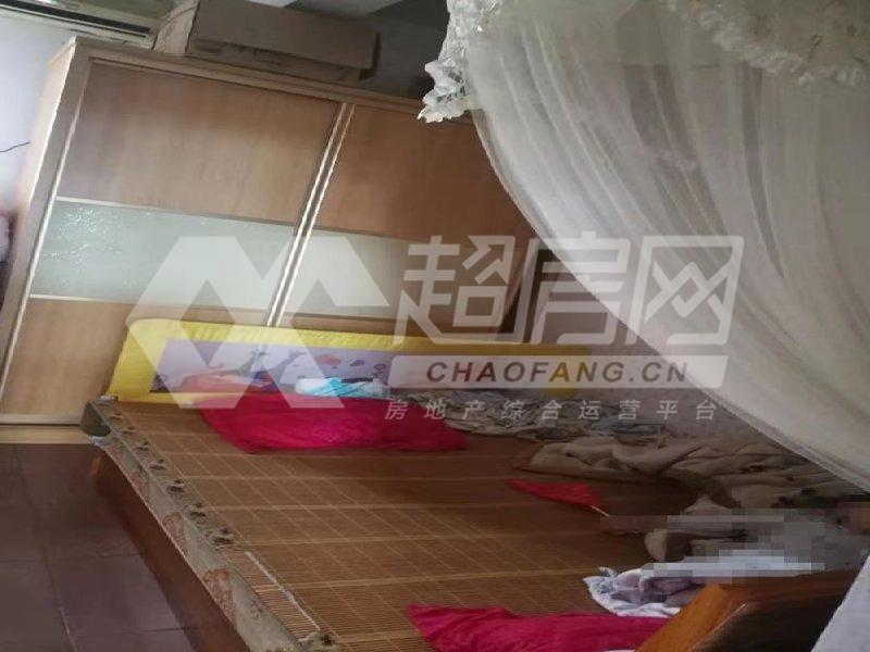 新时代中心二手房卧室