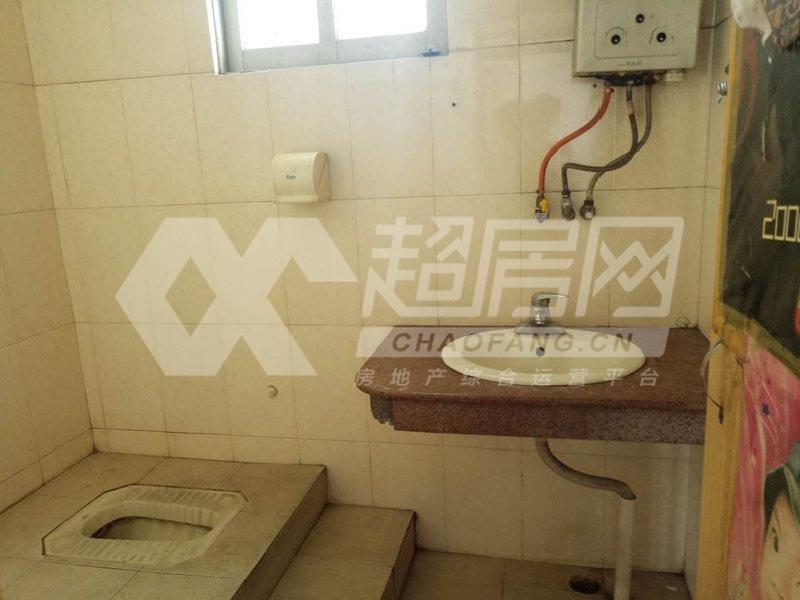 多喜中心二手房厨房及卫生间