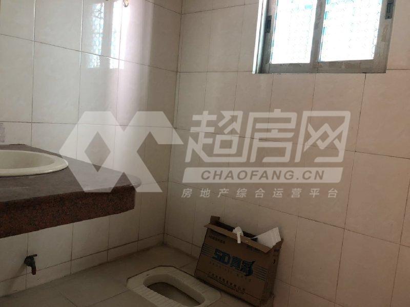 多喜中心二手房厨房及卫生间