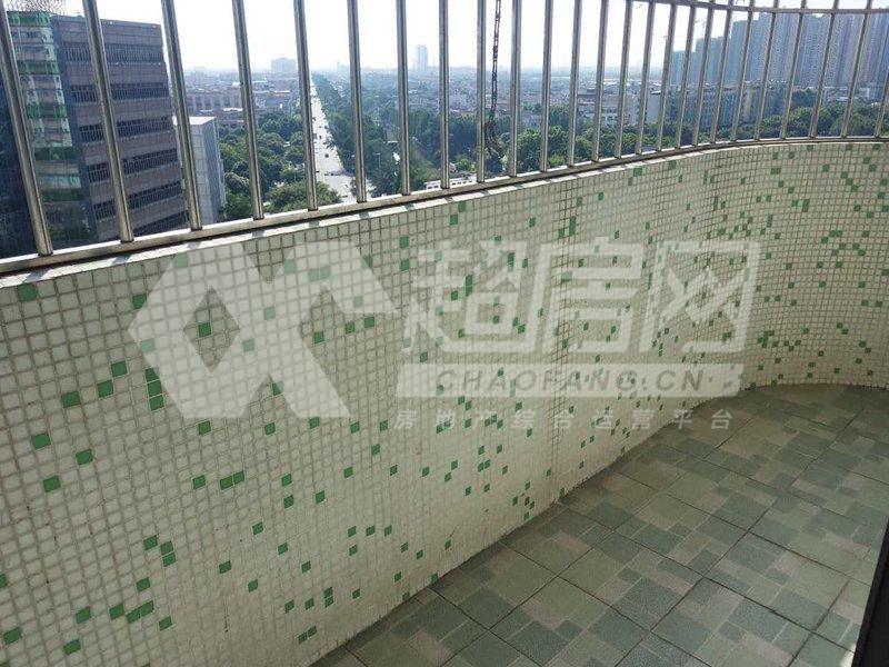 多喜中心二手房阳台
