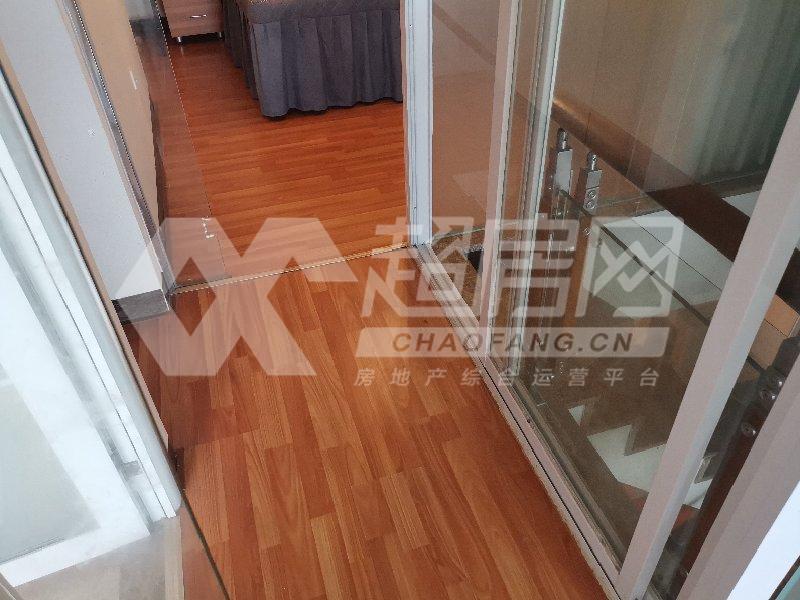 万邦商业广场二手房露台