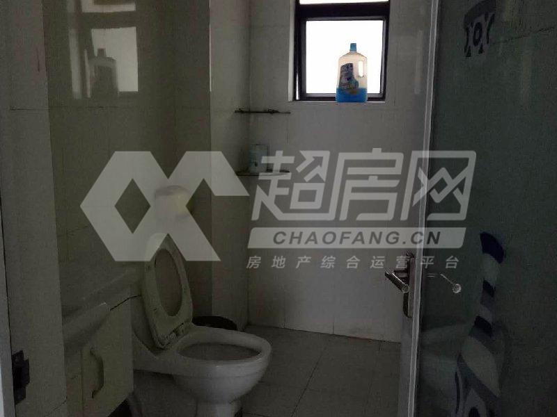 西山上筑二手房厨房及卫生间