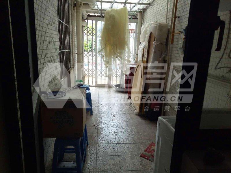西山上筑二手房卧室