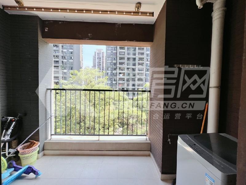 万科沁园二手房阳台