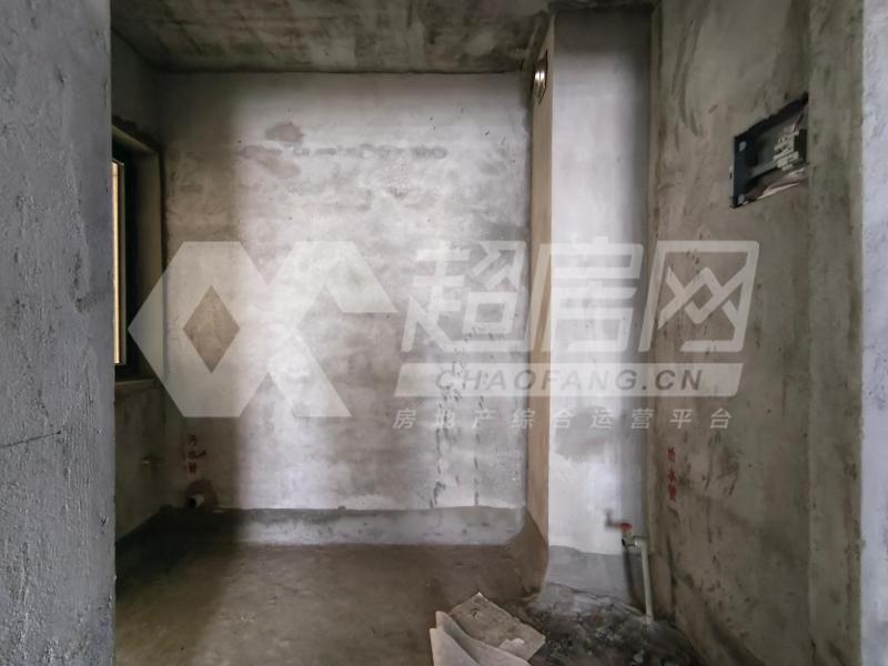 保利中宇花园二手房厨房及卫生间
