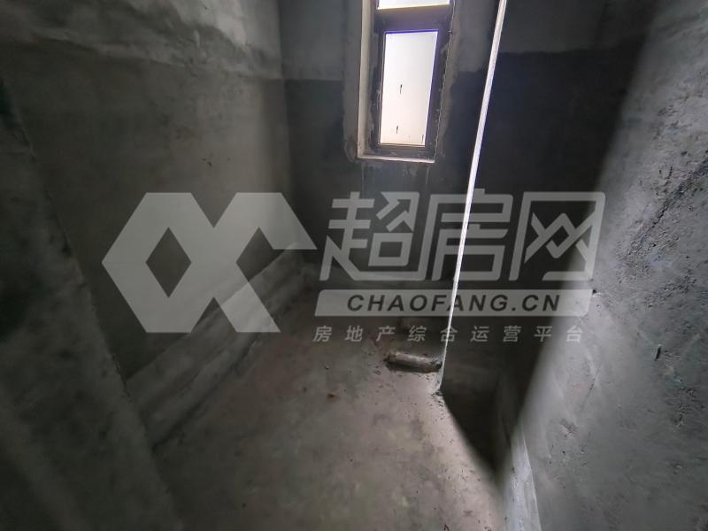 保利中宇花园二手房厨房及卫生间