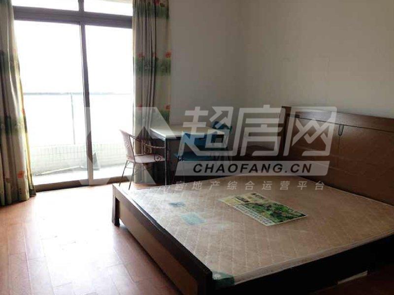 嘉仑台二手房卧室