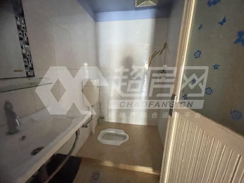 凯茵花园出租房厨房及卫生间