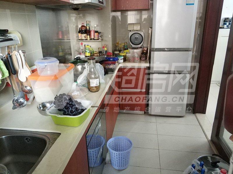 中博城果（汇盈苑）二手房厨房及卫生间