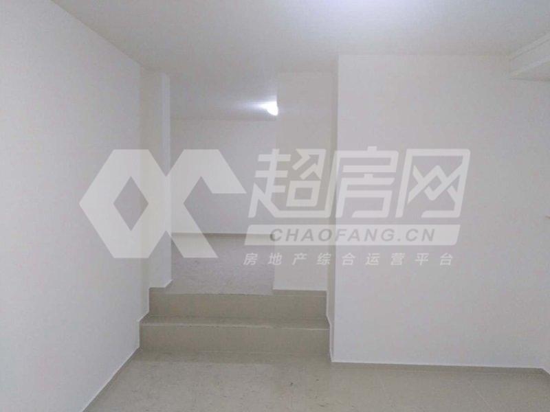 绿地中心（商住楼）二手房卧室