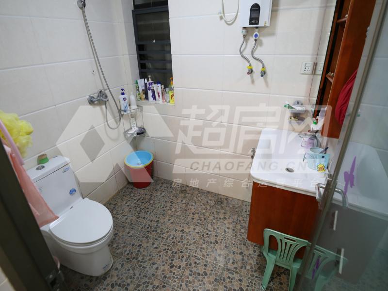 西山上筑二手房厨房及卫生间