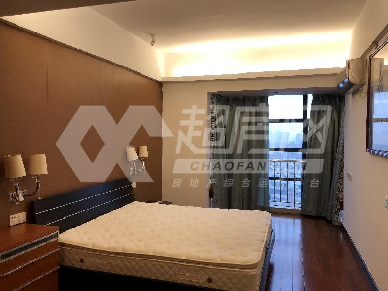明日华府二手房卧室