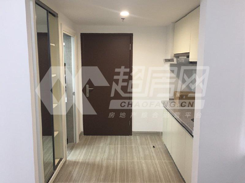 银钻广场二手房卧室