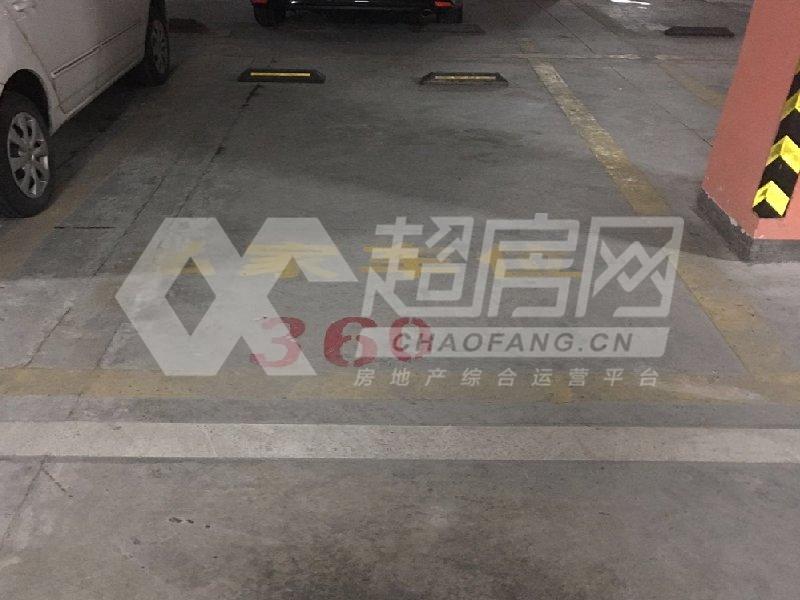 保利中宇花园二手房厨房及卫生间