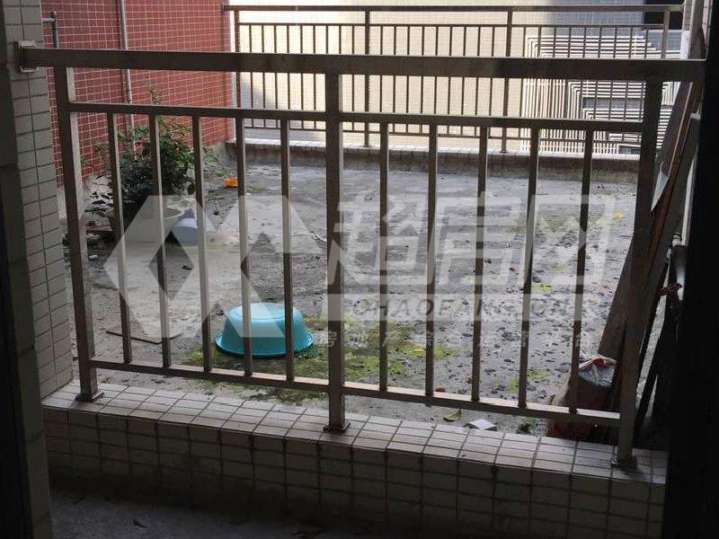 汇峰名居二手房阳台