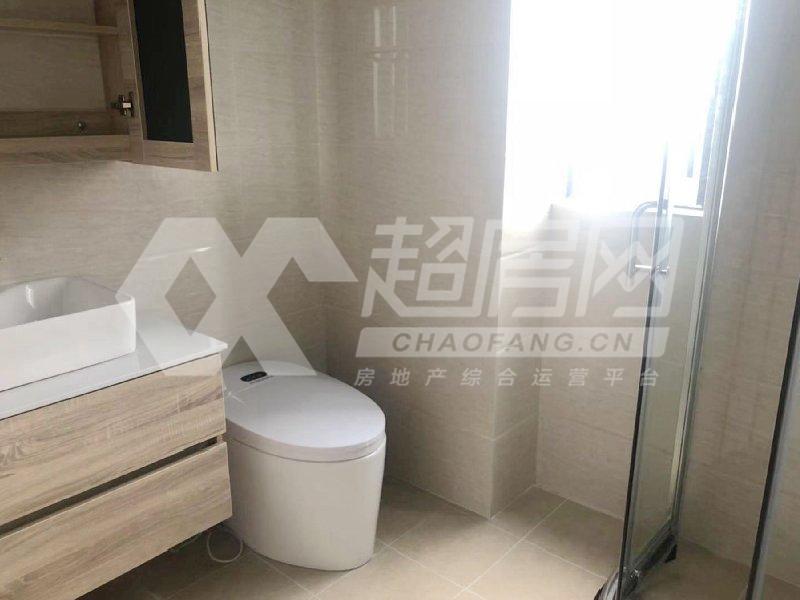 保利中悦花园二手房厨房及卫生间