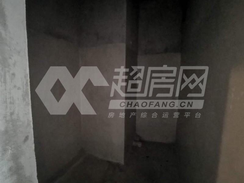 保利东瑞广场二手房厨房及卫生间