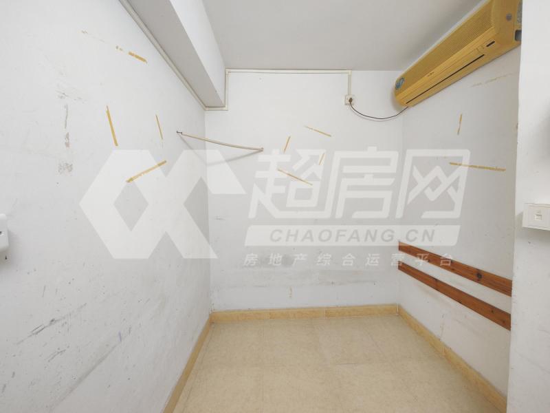 北区居委会二手房卧室