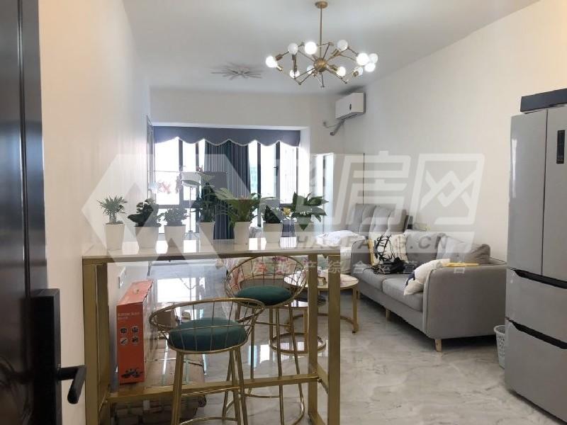 万邦商业广场二手房客厅