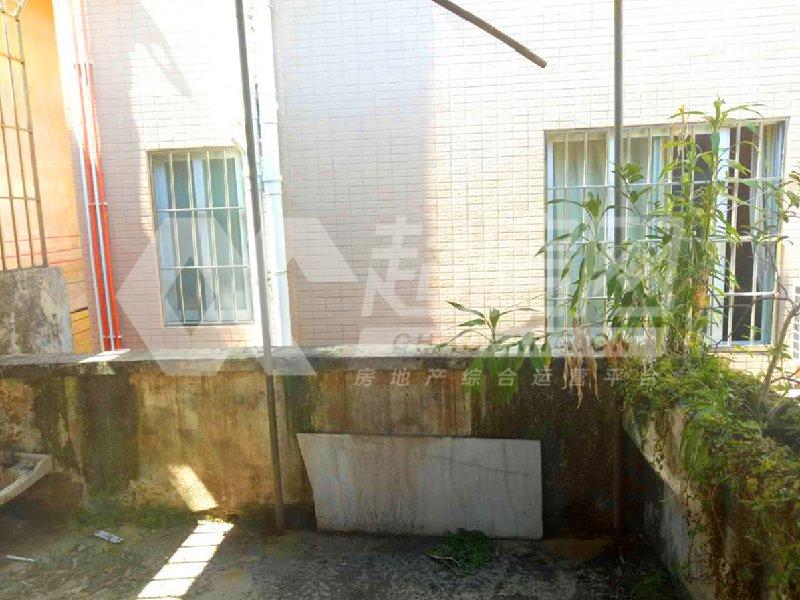 中区居委会二手房阳台