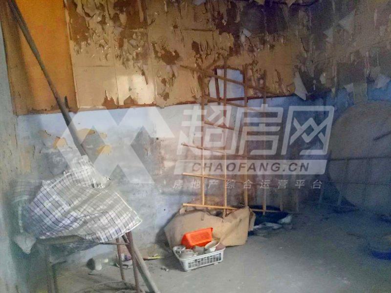 中区居委会二手房卧室