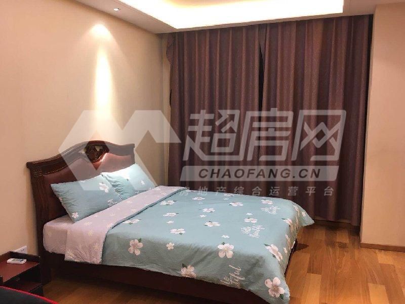 绿地国际花都二手房卧室