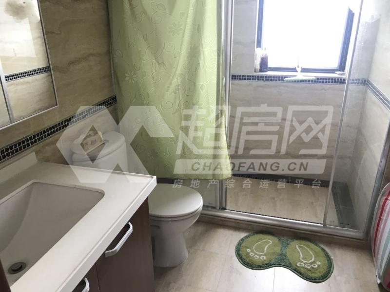 万科缤纷四季南区二手房卧室