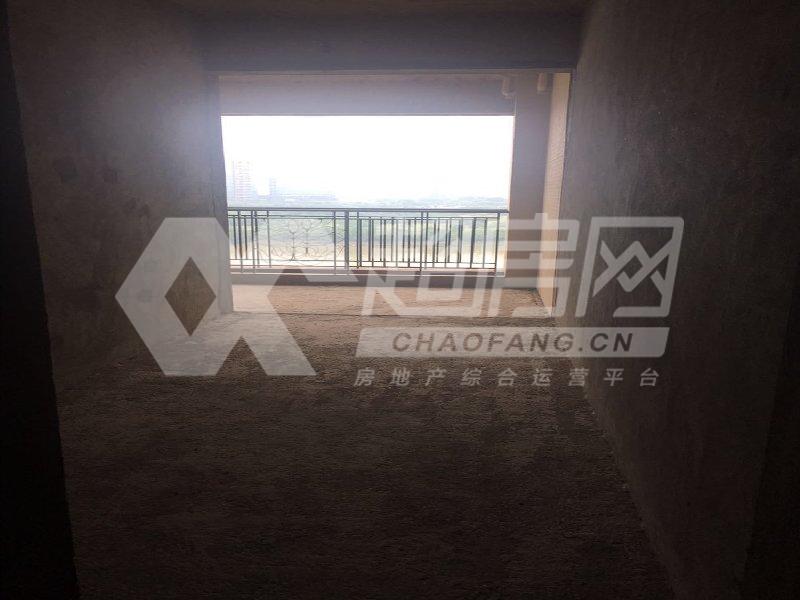 水悦云天二手房客厅