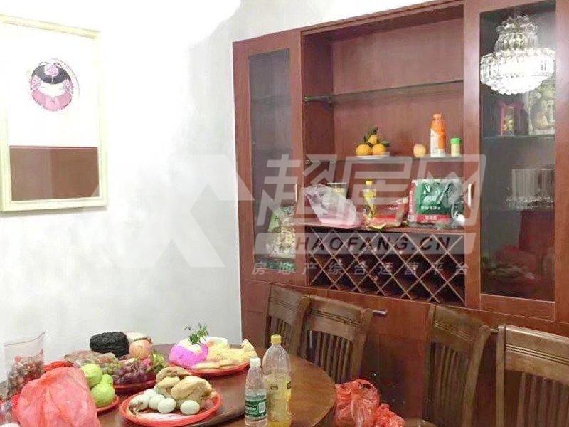 绿地尚品花园二手房客厅