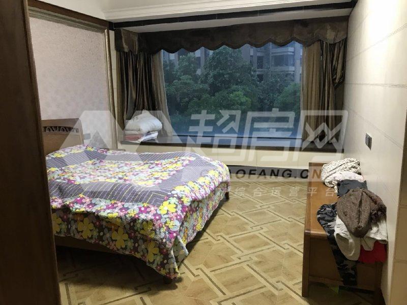 保利外滩一号二手房客厅