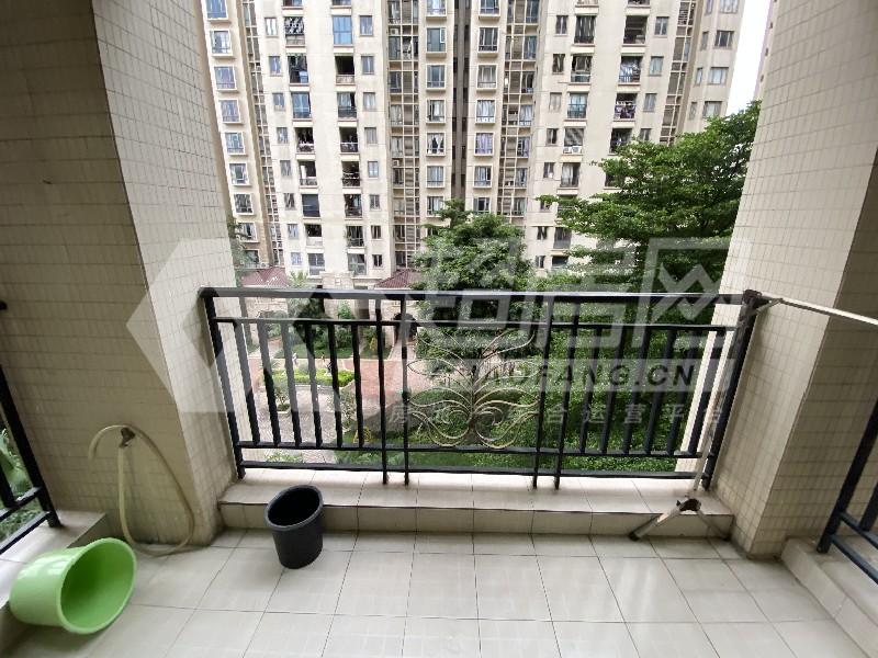 水悦城邦二手房露台