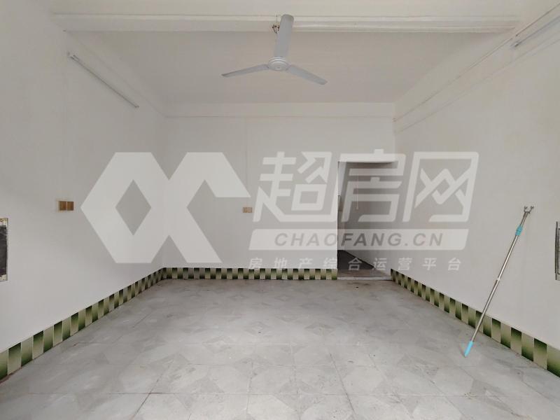 升平居委会二手房客厅