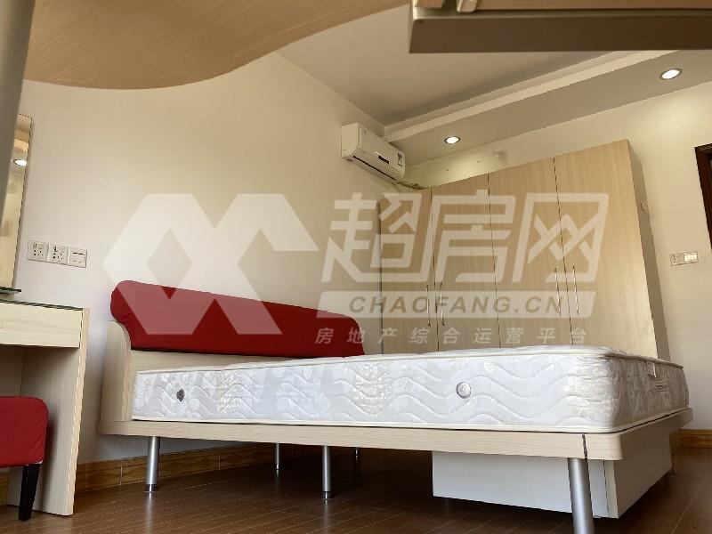 水悦城邦二手房卧室