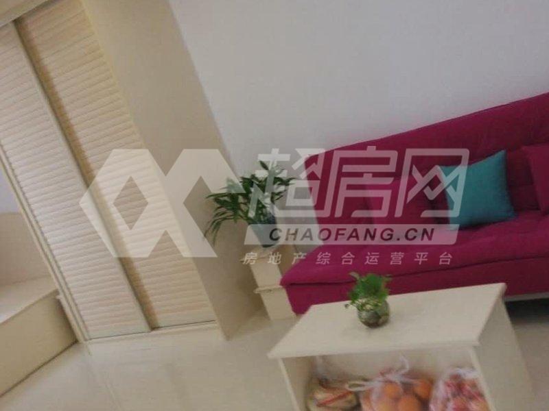 英煌新座二手房卧室