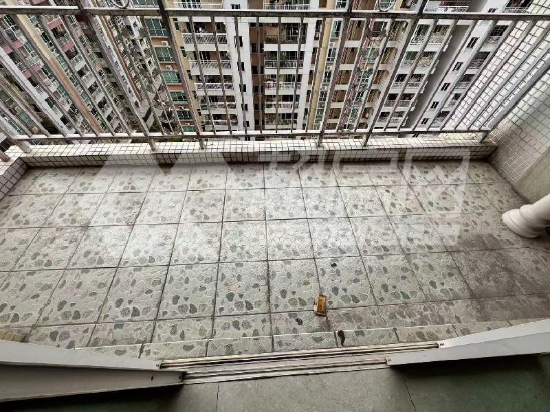 金碧豪苑二手房阳台