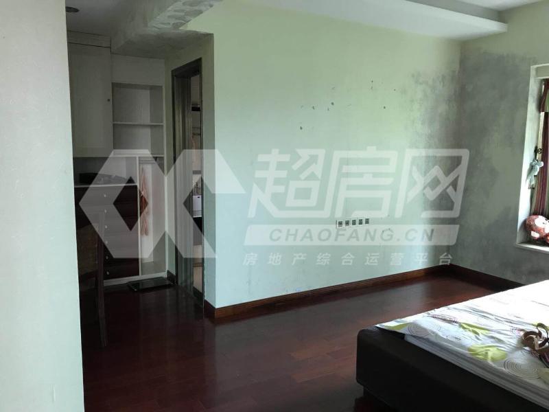 丽景花园二手房卧室