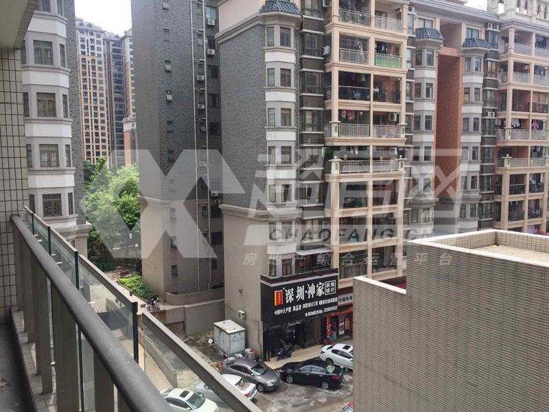 新境界二手房阳台