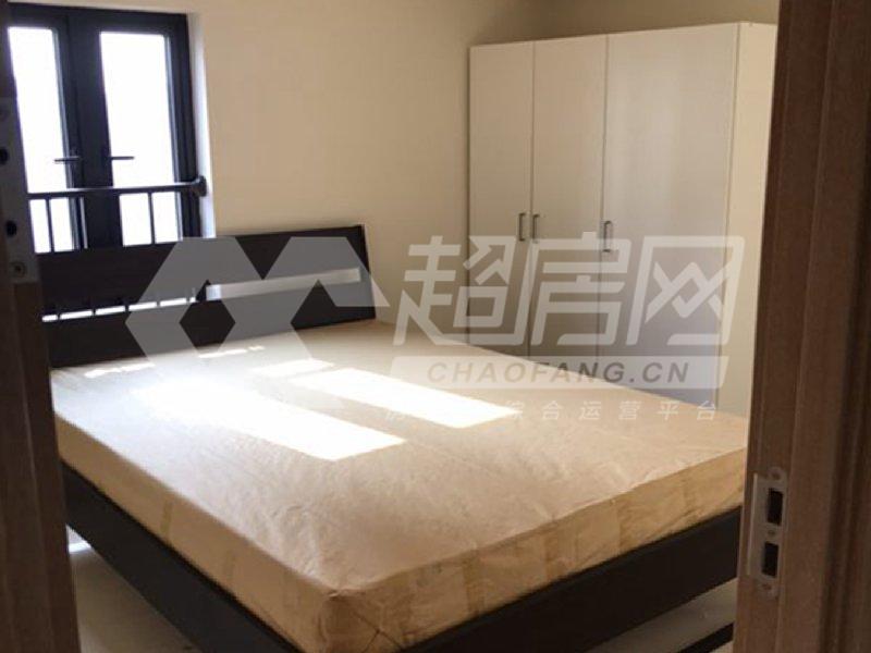 绿地中心（商住楼）二手房卧室