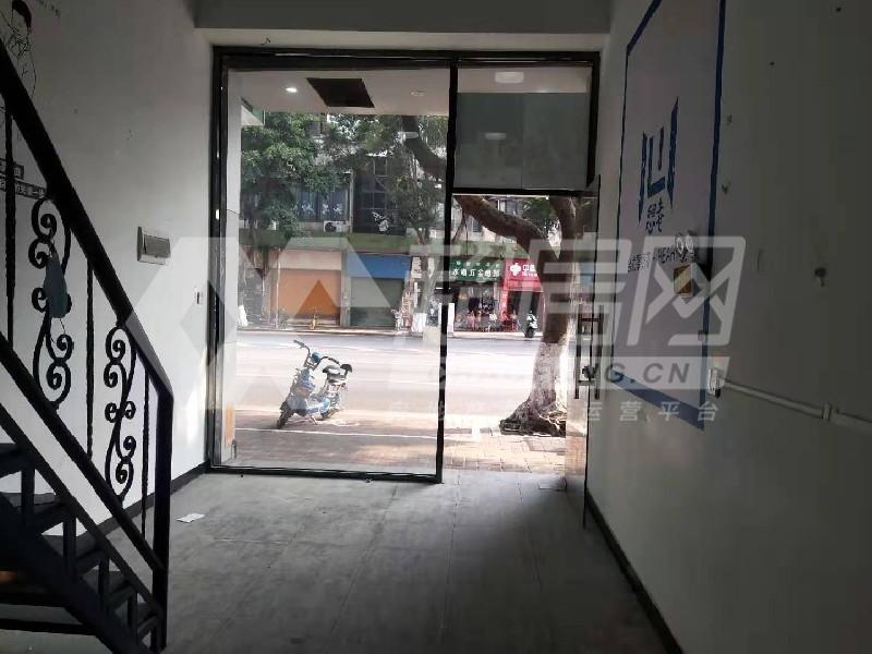 翠庭轩二手房客厅
