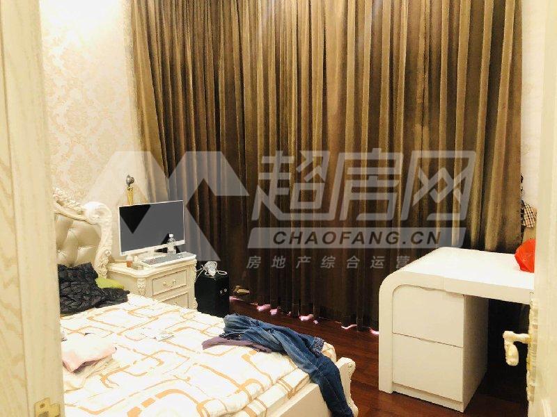 美的御海东郡（别墅）二手房卧室
